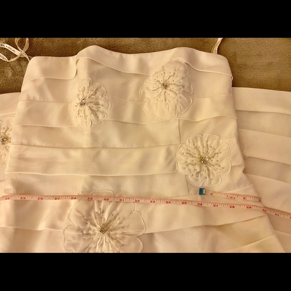 BRIDAL DRESS - Picture 9 of 10